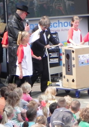 Cultureel schoolproject Beeldig 2016 afsluiting (36) Cultureel schoolproject Beeldig 2016 afsluiting (36)