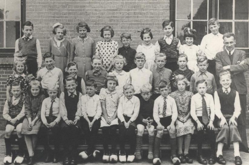 Groepsfoto 1946?? Joep van Burgsteden Groepsfoto 1946?? Joep van Burgsteden