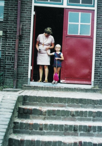 eerste kleuterschooldag locatie Huize St.Jozef 1969 eerste kleuterschooldag locatie Huize St.Jozef 1969