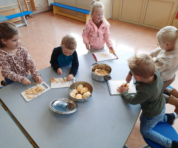 2022-appelmoesmaken-gr-1en2-3 2022-appelmoesmaken-gr-1en2-3