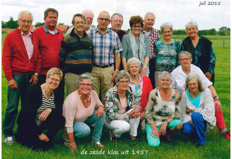 Reuniefoto juli 2015 6e klas 1957