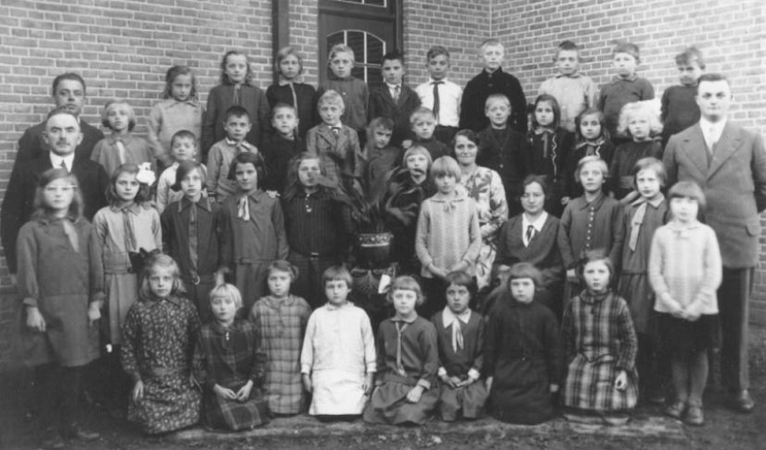 Groepsfoto 1930 B Groepsfoto 1930 B