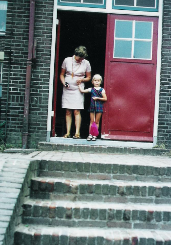 eerste kleuterschooldag locatie Huize St.Jozef 1969